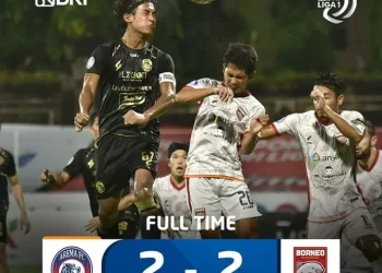 2 Gol Sundulan Johan Alfarizi Selamatkan Arema FC dari Keganasan Borneo FC