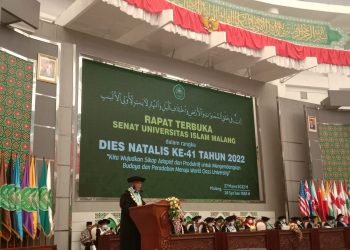 Rektor Unisma, Prof Maskuri menyampaikan pidato dalam Dies Natalis ke-41 Unisma. Foto: M Sholeh