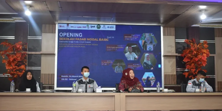 komunitas - Komunitas di Malang Raya Belajar Jadi Investor Cerdas Lewat Sekolah Pasar Modal FEB Unisma