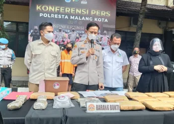 Tangkap pengedar ganja