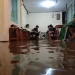 Kedai kopi tergenang banjir