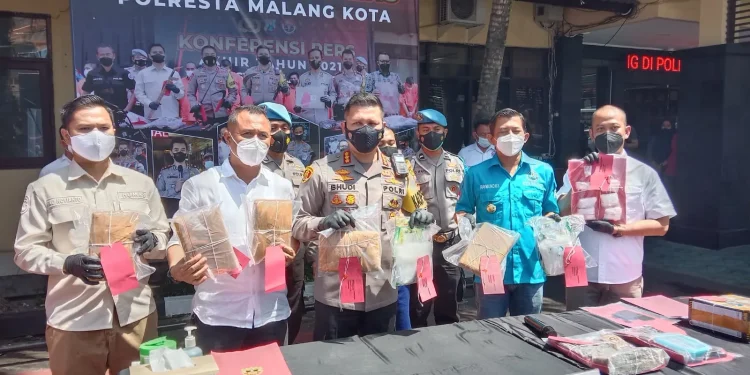 Tangkap pengedar narkoba