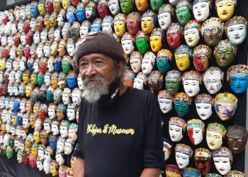 Supartono, Seniman pertahanankan budaya jawa.