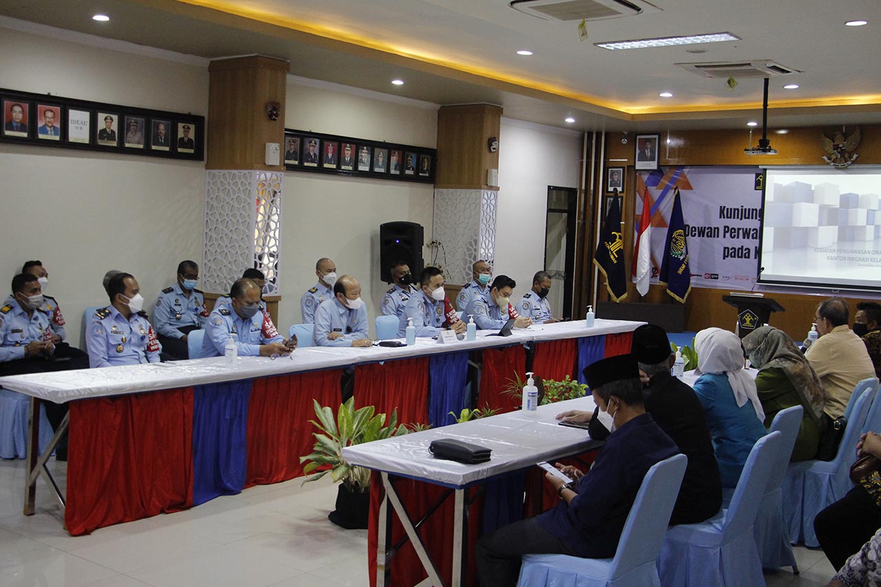Dialog Komisi A DPRD Jatim dan Imigrasi Kelas I TPI Malang