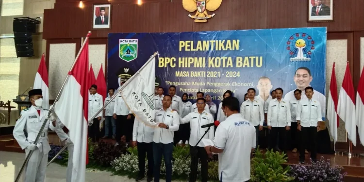 Proses pelantikan Ketua dan pengurus baru BPC Hipmi Kota Batu di Gedung Graha Pancasila Balai Kota Among Tani, pada Jumat (1/4/2022). Foto: Ulul Azmy