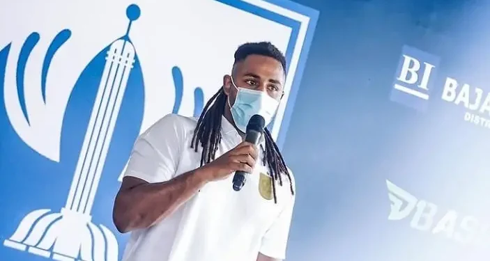arema - Arema FC Kecewa Carlos Fortes Diboyong PSIS Semarang