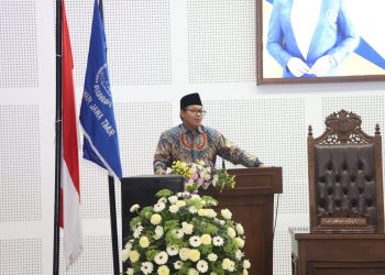 Wali Kota Malang, Sutiaji saat memberikan arahan dalam pelantikan DPC Iwapi Kota Malang. Foto: dok