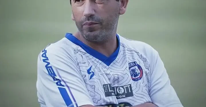 eduardo - Kontrak Eduardo Almeida sebagai Juru Taktik Arema FC Diperpanjang
