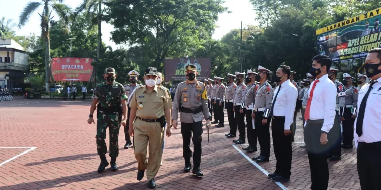 Apel gelar pasukan operasi ketupat semeru di Polres Malang
