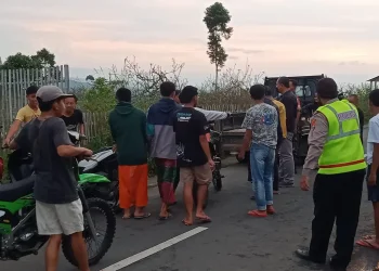 Polisi bubarkan balapan motor liar