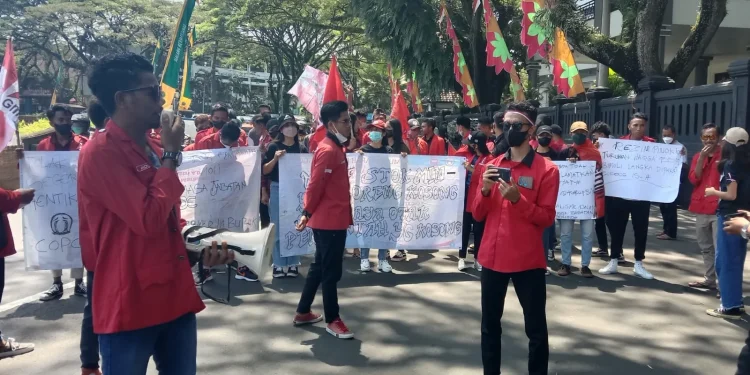 Aksi mahasiswa GMNI