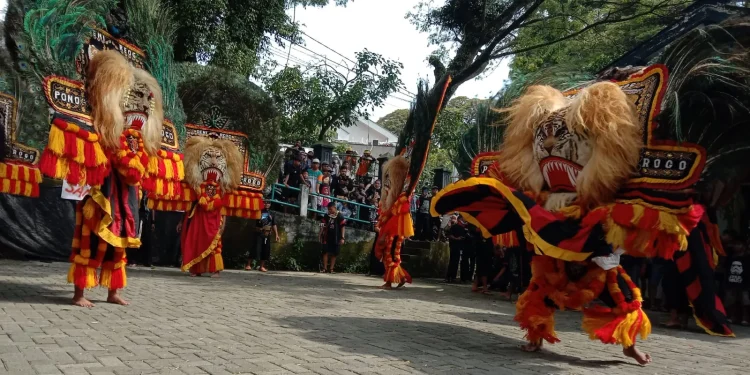 Reog Ponorogo tampil di DKM