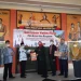 Unikama beri santunan ke anak yatim