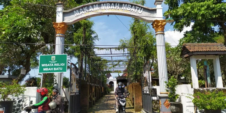 Ziarah ke Makam Mbah Wastu