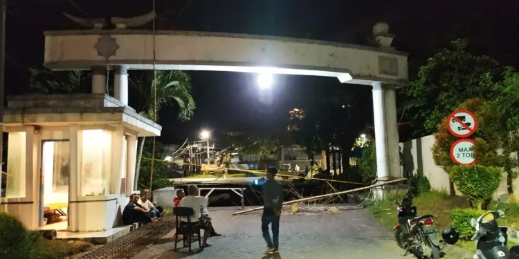 jembatan lembah dieng ambrol