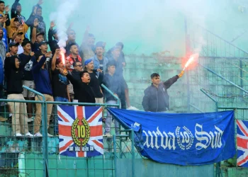 nribun aremania
