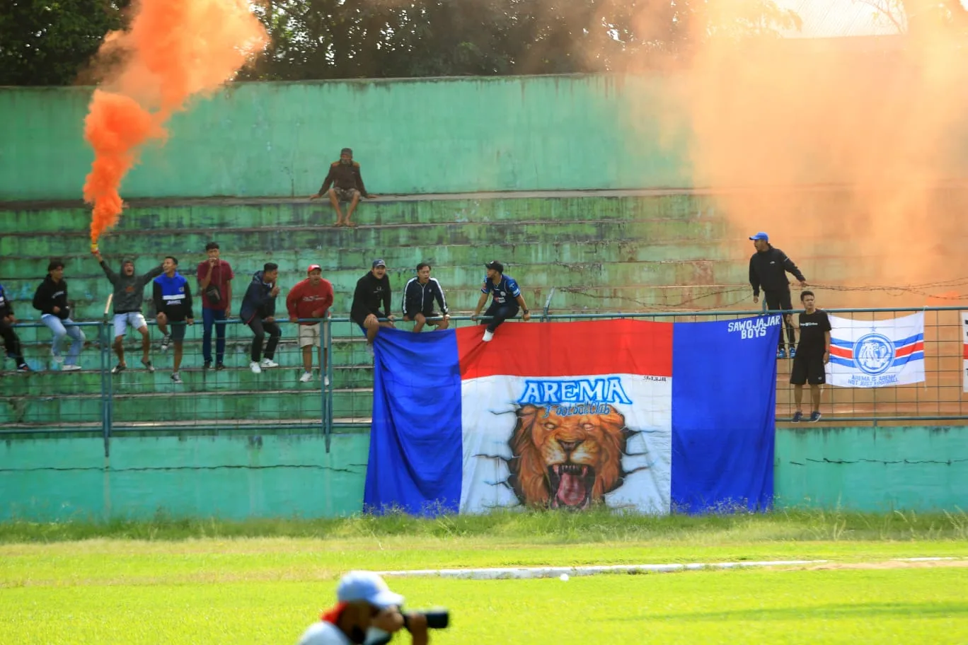 nribun aremania