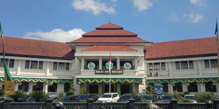 Balai Kota Malang dari sisi depan. foto/M sholeh