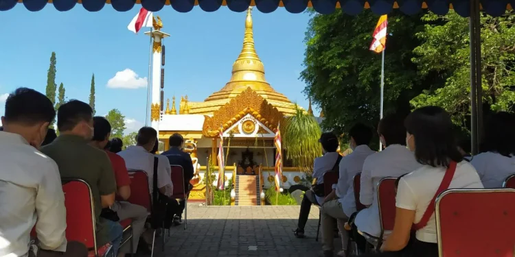 Umat budha rayakan waisak