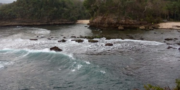 Spot wisata tersembunyi di pantai selatan Kabupaten Malang
