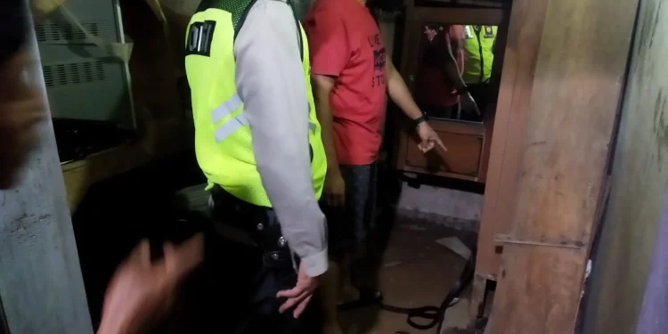 polisi - Polisi Amankan Pria yang Menyekap Remaja 19 Tahun di Sumberpucung