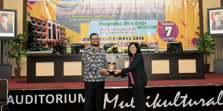 tenaga pendidik