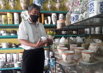 kampung wisata keramik dinoyo