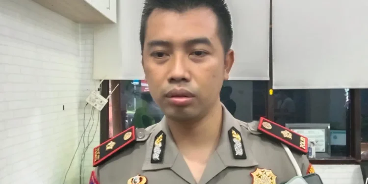 sandal jepit