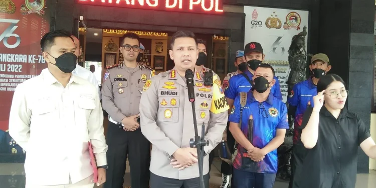 kejuaraan menembak