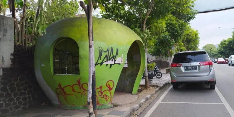halte ikonik kota batu