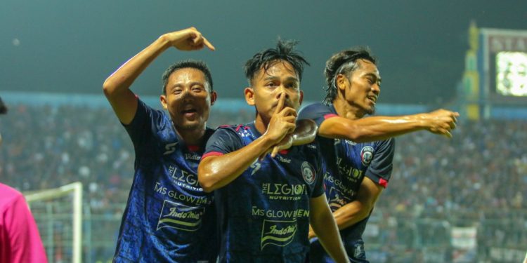 Arema FC taklukkan Rans Nusantara FC