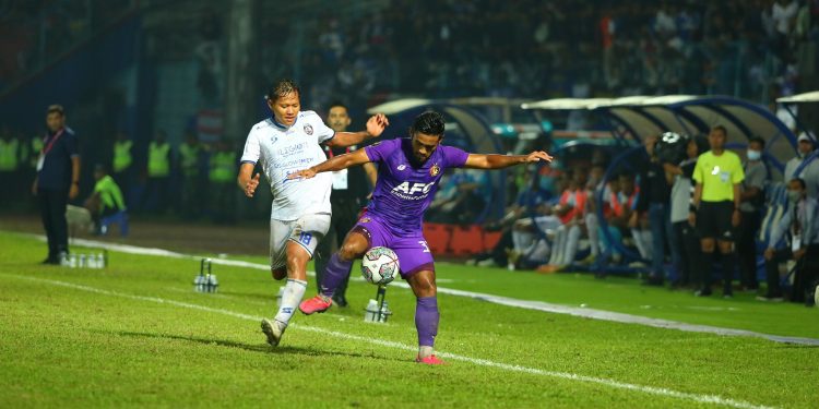 Arema FC vs Persik Kediri