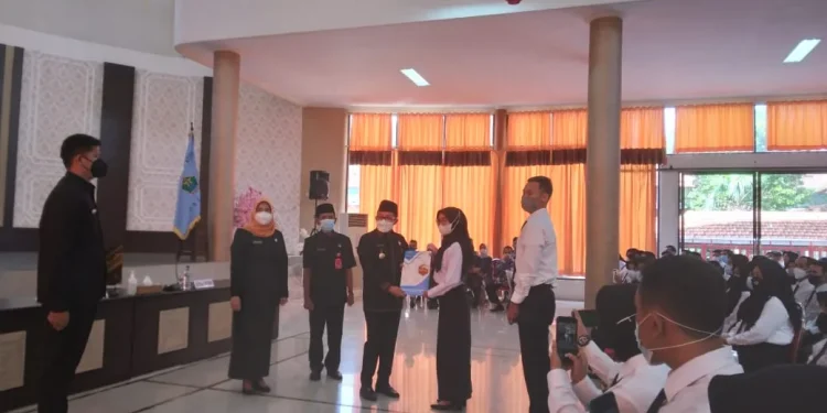 wali kota malang serahkan SK PPPK guru baru