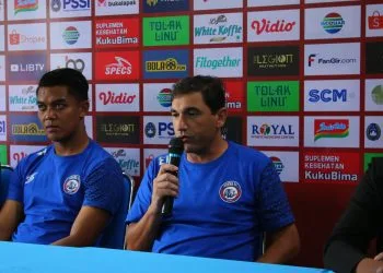 Pelatih Arema FC
