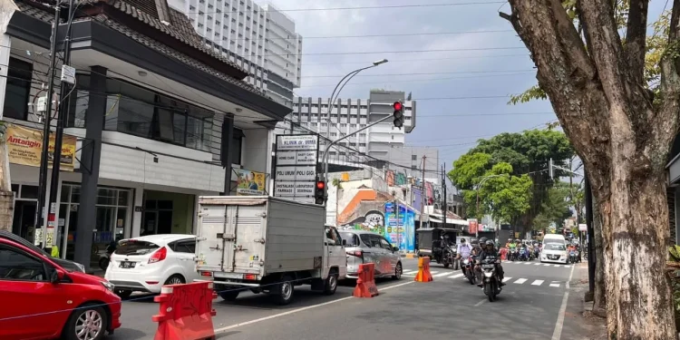 Rambu baru di Jembatan Tunggulmas
