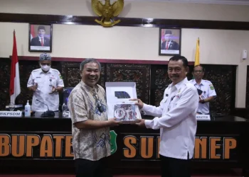Aqua Dwipayana bersama Bupati Sumenep