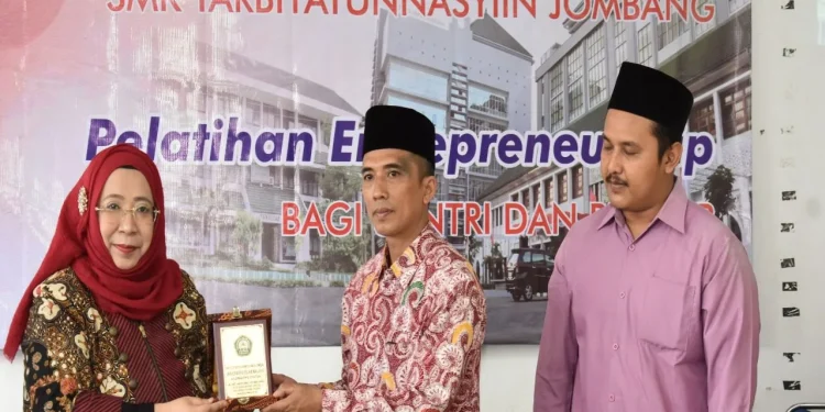 Kerja Sama FEB Unisma dan Ponpes di Jombang