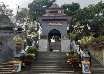 pesarean gunung kawi