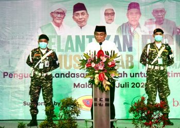 Ketua Umum PBNU KH Cholil Cholil Tsaquf (tengah) saat sambutan pada acara pelantikan PCNU Kota Malang. Foto-foto: dokumen panitia.