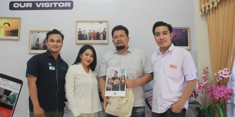 kunjungi tugu media group