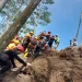 evakuasi korban dari sungai brantas