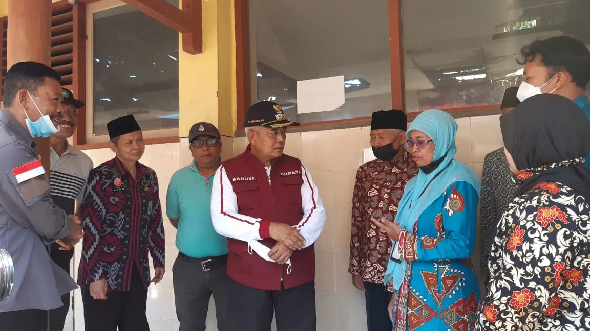 sekolah rusak