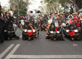 jalan di kota batu ditutup untuk bantengan