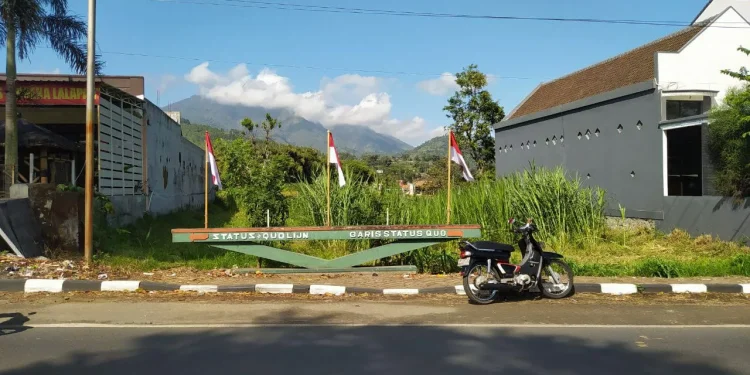 Monumen Garis di pujon