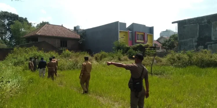 Tembok perumahan