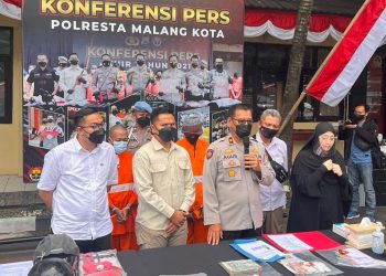 Polresta Malang Kota mengungkap kasus perjudian online di Kota Malang. Foto: M Sholeh
