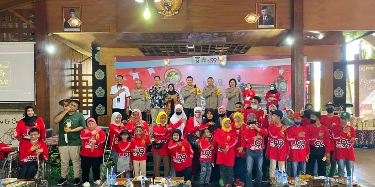 HUT Polwan ajak difabel naik kereta api
