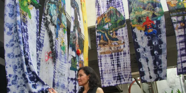 Seni Kriya,Kriya Tekstil - Pameran Seni Kriya Tekstil Bertema Difabel