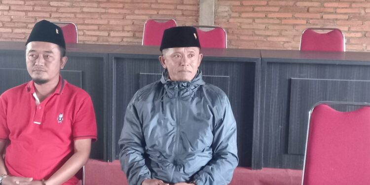 Kepala Desa Bringin, Teguh Patriajati (jaket abu-abu). Foto/Aisyah