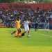 Pesepakbola Arema FC Adam Alis berduel dengan pesepakbola Persik Kediri dalam laga lanjutan BRI Liga 1 di Stadion Brawijaya,Kota Kediri, Sabtu (17/9/2022).